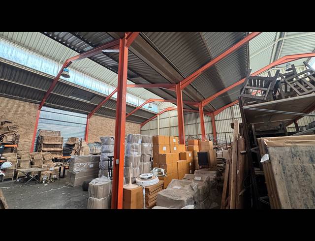 765M² WAREHOUSE TO LET IN KRAMERVILLE